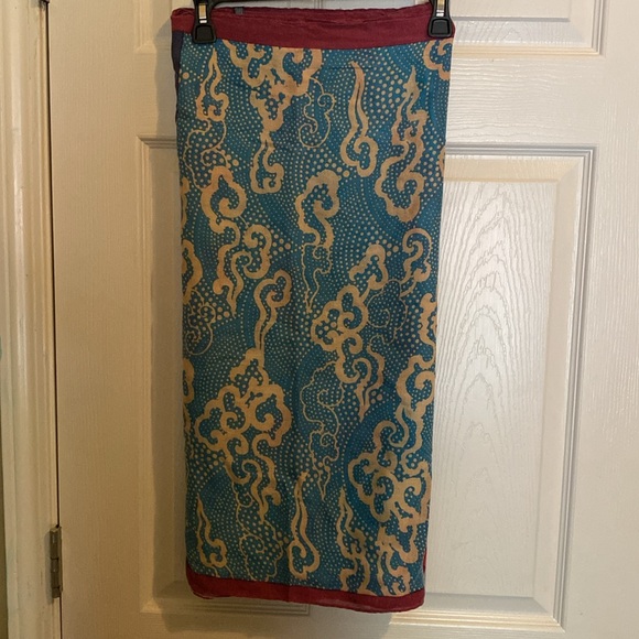 Sherpa Adventure Gear Infinity wool-blend scarf. - Picture 4 of 6